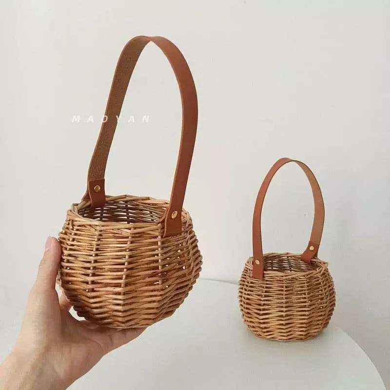 wicker hamper baskets with lids 750